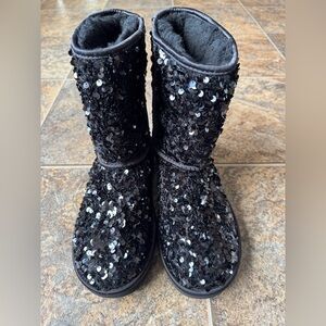 UGG Classic Short Chunky Sequin Suede Satin Pull On Boots- Black, Women’s Size 7